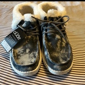 Hey dude Britt shoes boot like NWT